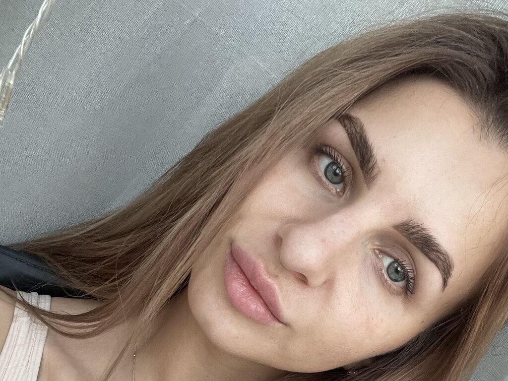 Start Anal Finger Alliese