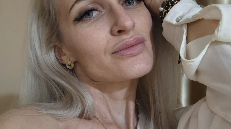 Start Anal Finger BrianaSage
