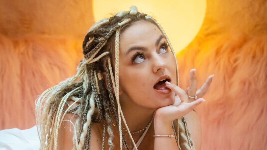 Start Anal Finger LollyMur