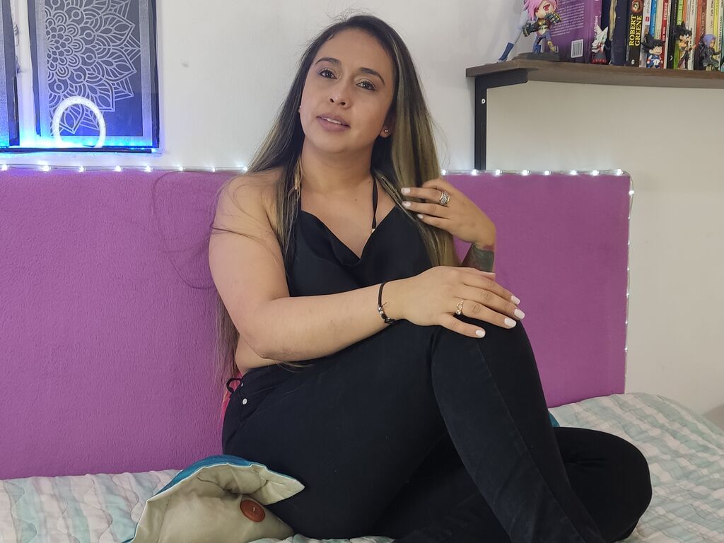 Start Anal Finger NikoleMore